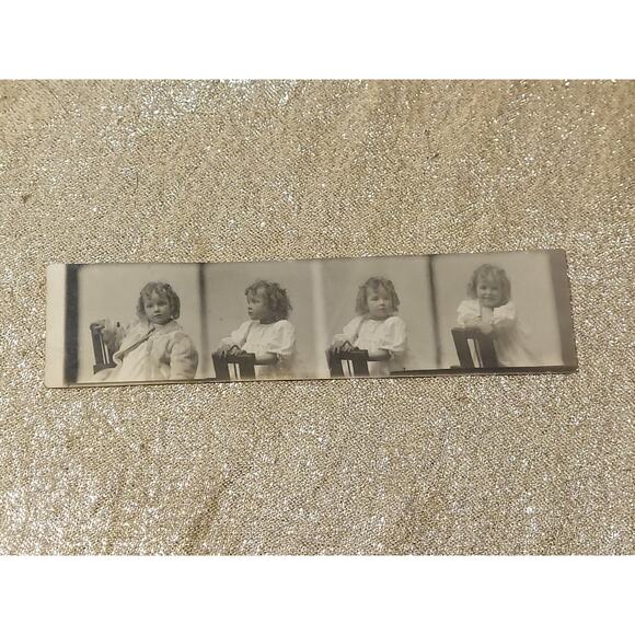 1920s Antique 4 Photo Booth Photos Uncut Strip Young Girl/Child Large Curls Hair - Picture 1 of 8